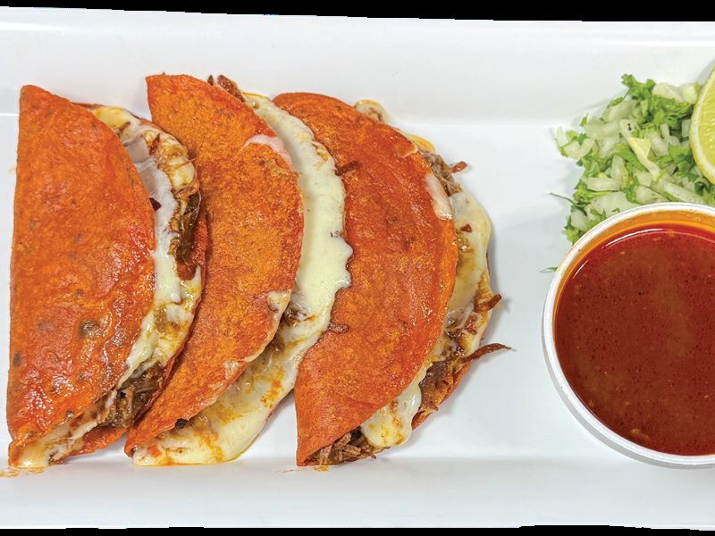 Tres Salsas Taqueria food